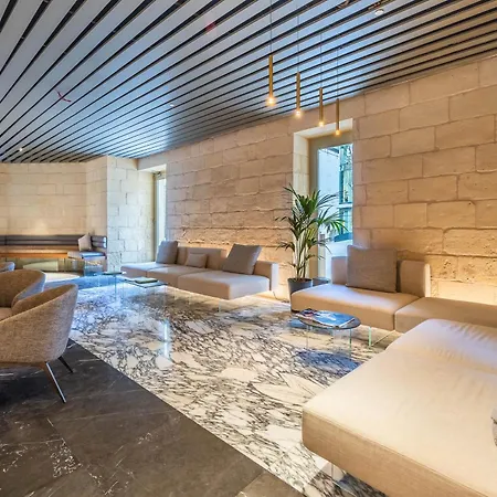 Apartman On Cloud Nine In Malta's Tallest Tower *