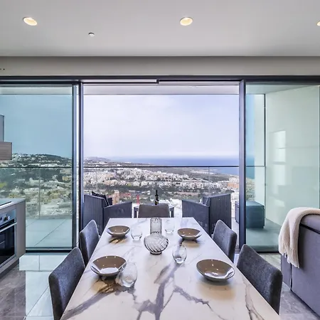 On Cloud Nine In Malta's Tallest Tower Apartamento *