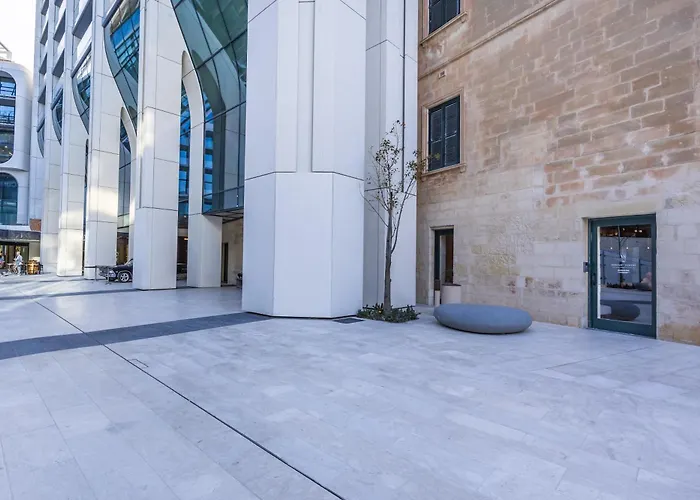 On Cloud Nine In Malta's Tallest Tower Апартаменты Сент Джулианс