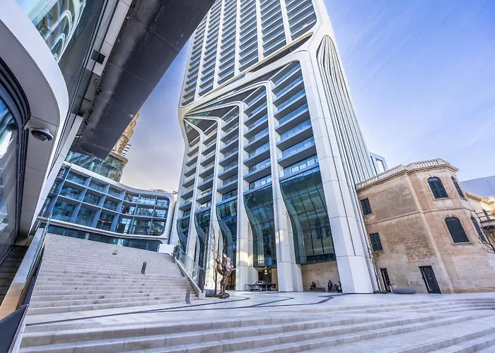 On Cloud Nine In Malta's Tallest Tower Апартаменты