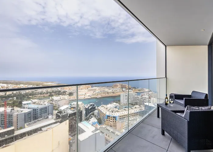 On Cloud Nine In Malta's Tallest Tower Апартаменты *