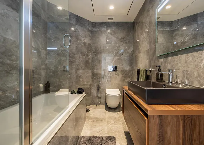 On Cloud Nine In Malta's Tallest Tower * Сент Джулианс