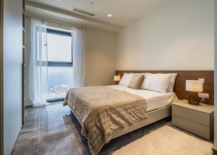 On Cloud Nine In Malta's Tallest Tower Апартаменты Сент Джулианс